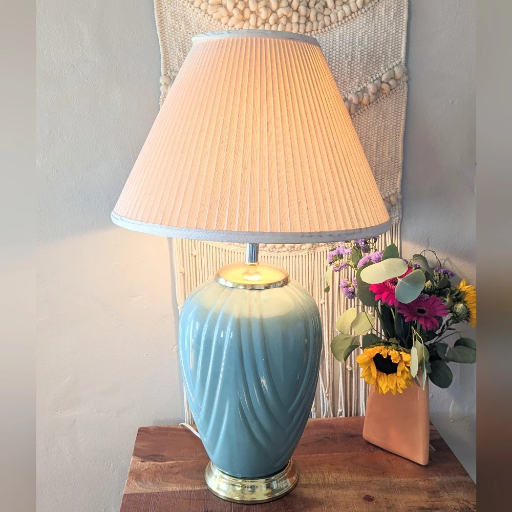 Vintage Pastel Teal Ceramic Table Lamp 20” Tall Retro Mid Century Style